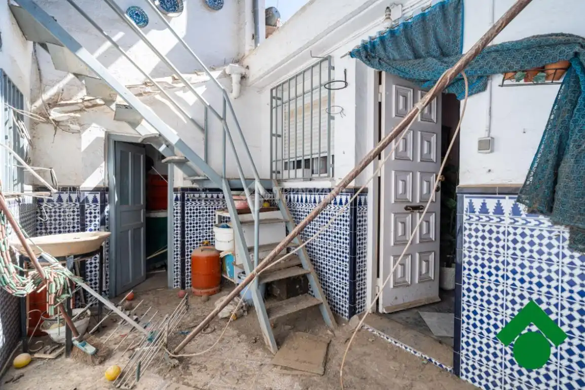 Casa aparellada en venda a Santa Adela - Parque Leyva Loro, imagen 24
