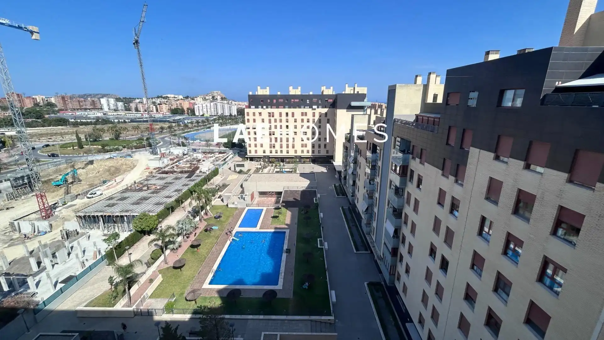 Àtic en venda en Alicante / Alacant amb Aire condicionat, Calefacció i Jardí privat