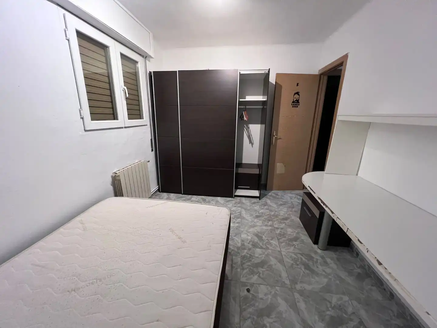 Habitación de Piso de alquiler en Lleida con Calefacción, Amueblado y Lavadora