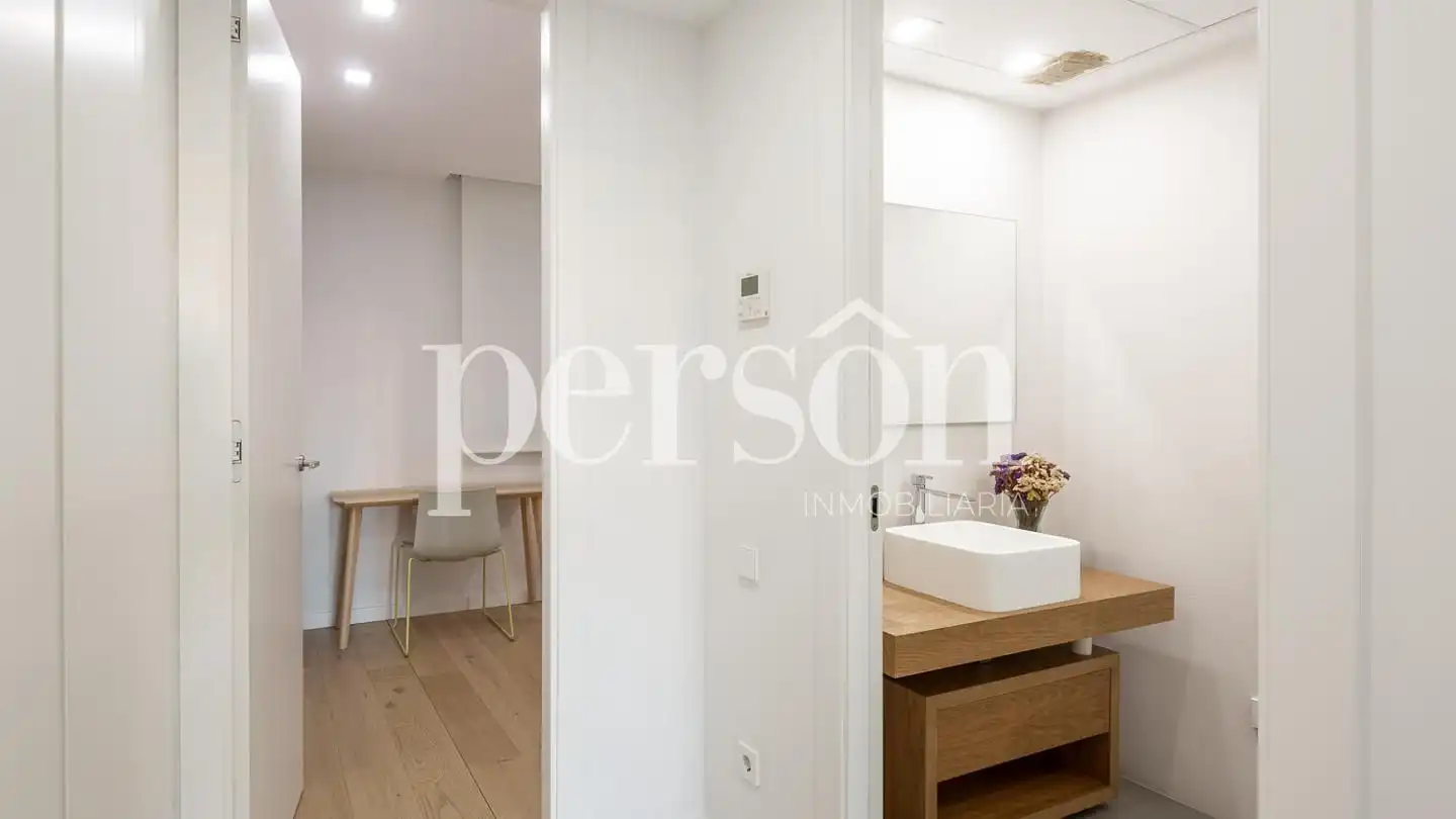 Habitación de Piso de alquiler en Valencia con Aire acondicionado, Terraza y Amueblado