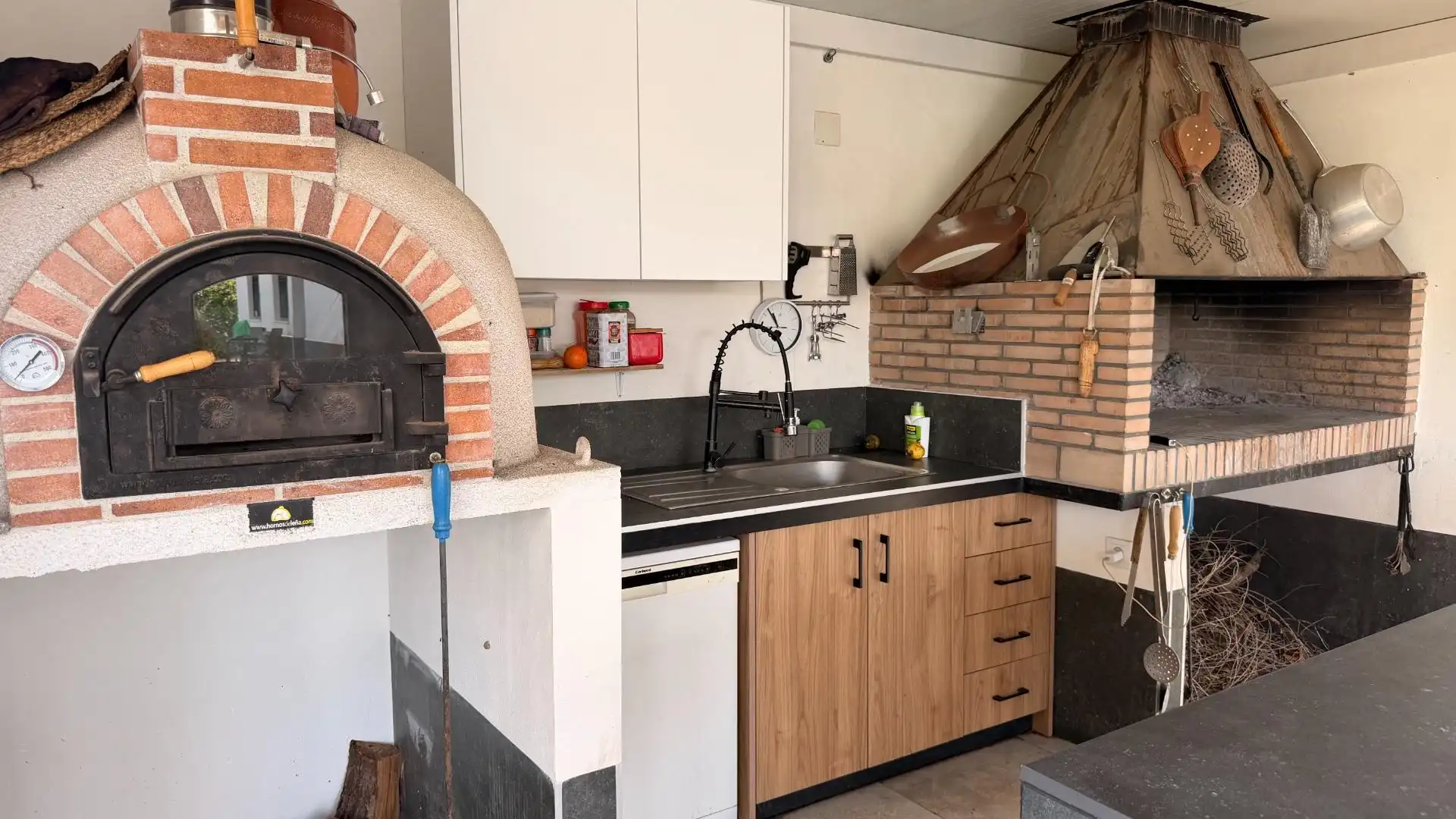 Cocina de Casa o chalet en venta en Elche / Elx con Aire acondicionado, Calefacción y Jardín privado