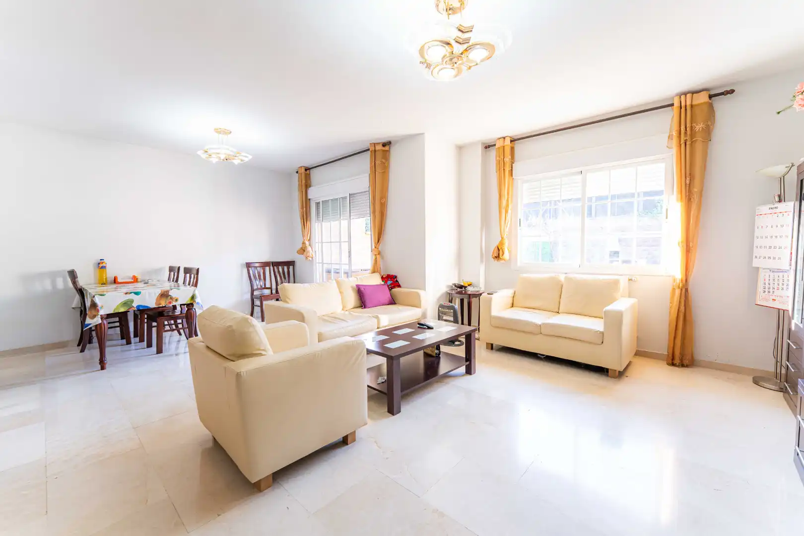 Living room of Houses for sale in Arroyomolinos (Madrid)  with Air Conditioner, Heating and Private garden