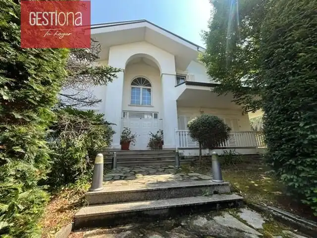 Vista exterior de Casa o xalet en venda en Noja amb Calefacció, Jardí privat i Terrassa