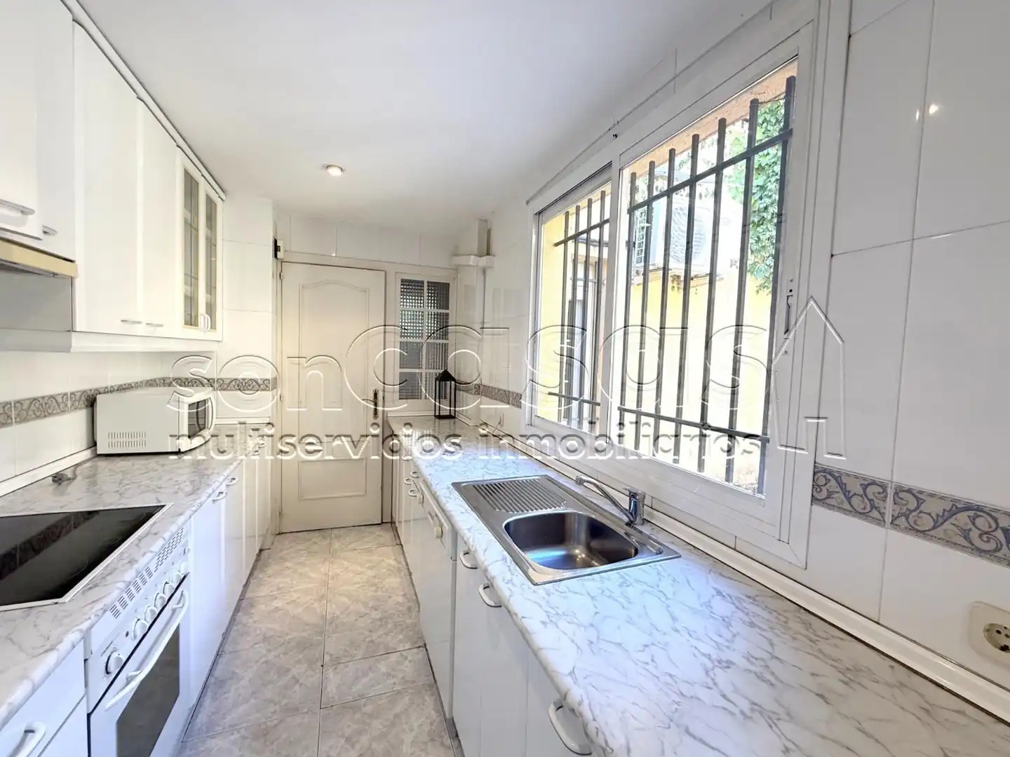 Casa adosada en venta en El Viso