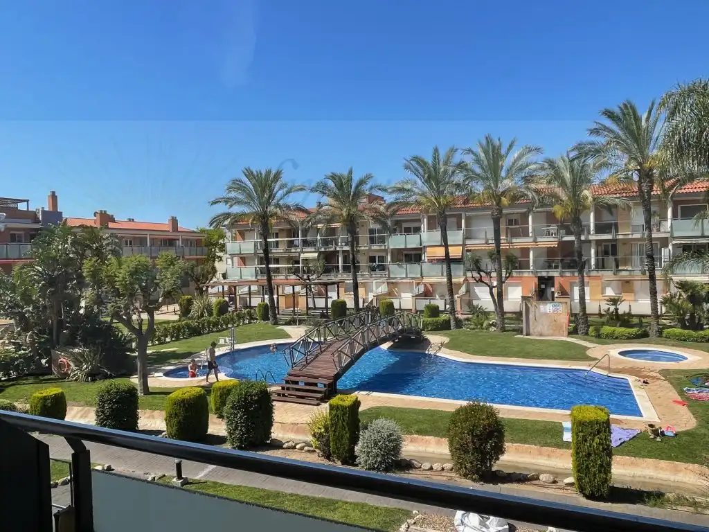 Vista exterior de Apartament en venda en Cambrils