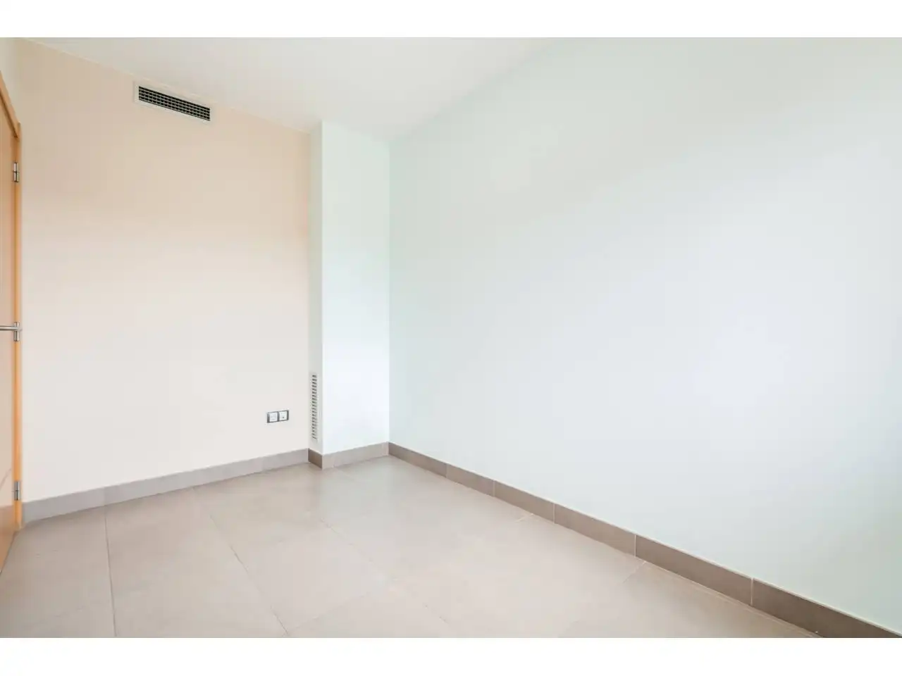 Duplexes for sale in Terrassa  with Air Conditioner, Heating and Terrace