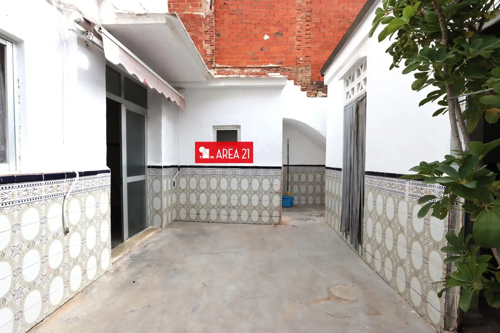 Casa o chalet en venta en La Pobla de Vallbona con Terraza y Trastero