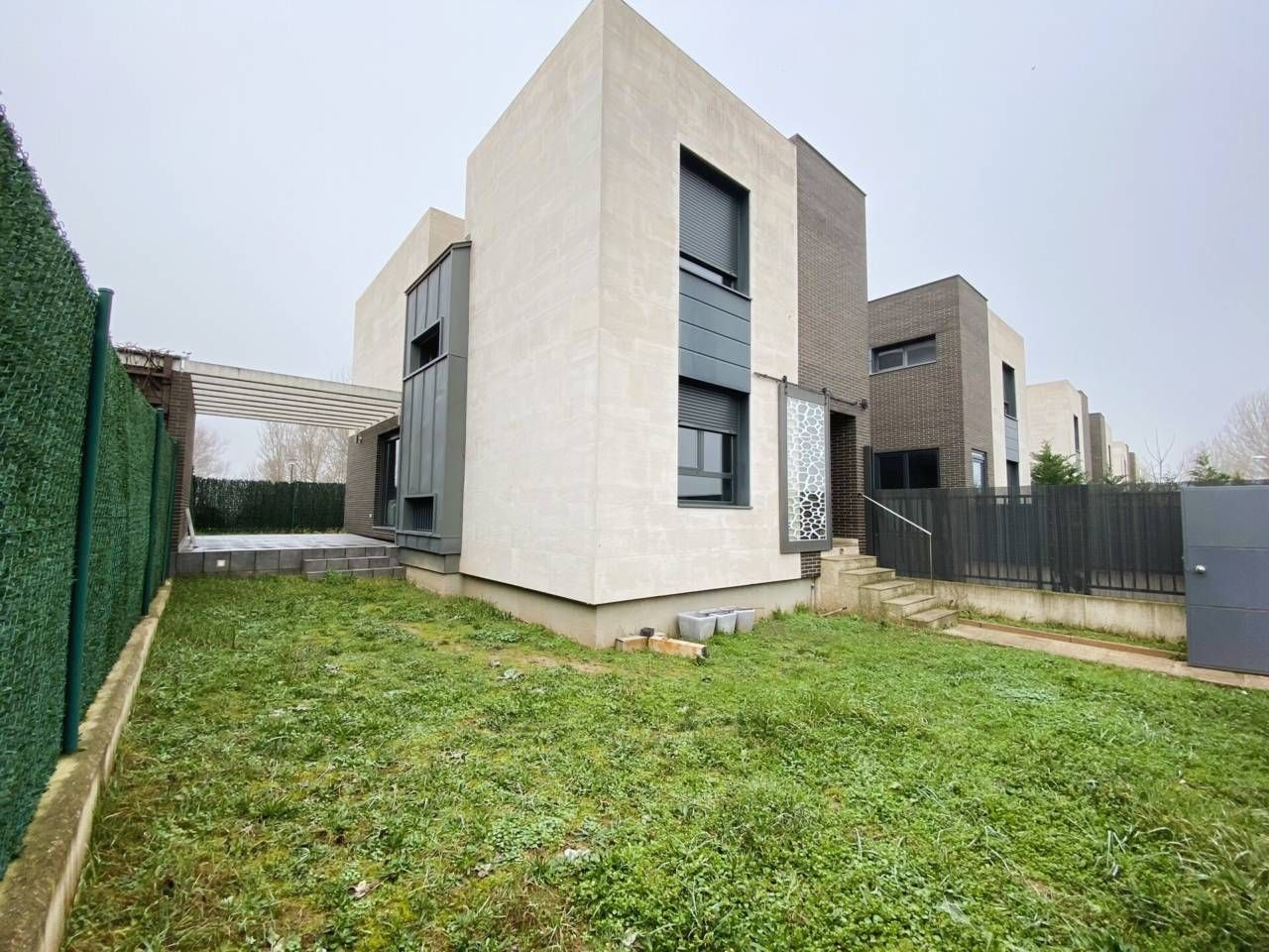 Exterior view of House or chalet for sale in Villalbilla de Burgos  with Heating, Private garden and Parquet flooring