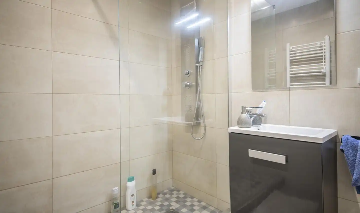 Baño de Piso en venta en Barcelona con Amueblado