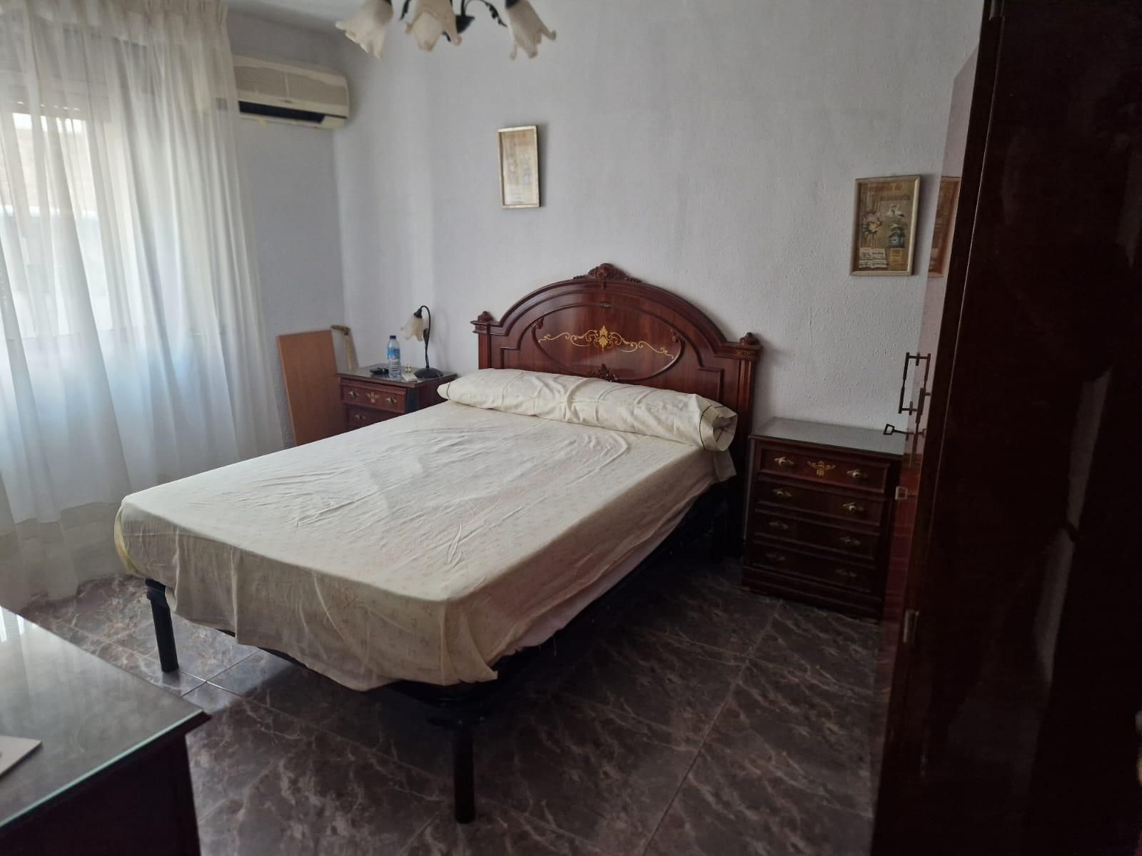 Dormitori de Casa o xalet en venda en Cáceres Capital amb Calefacció