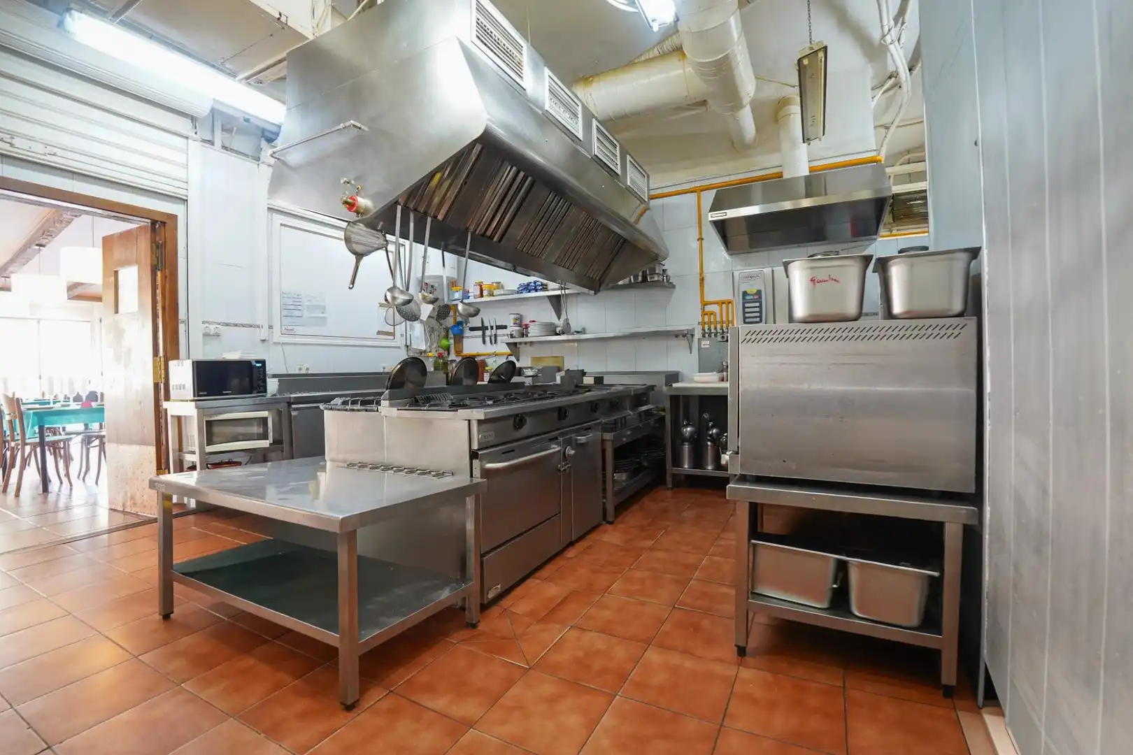 Business premises for sale in Carrer de Montserrat Caballé, imagen 23
