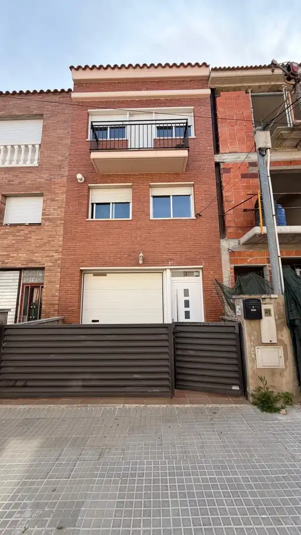 Vista exterior de Casa o chalet en venta en Masquefa con Terraza, Trastero y Balcón