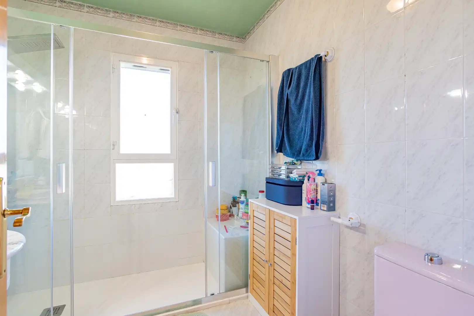 Baño de Casa o chalet en venta en Manzanares El Real con Calefacción, Jardín privado y Amueblado