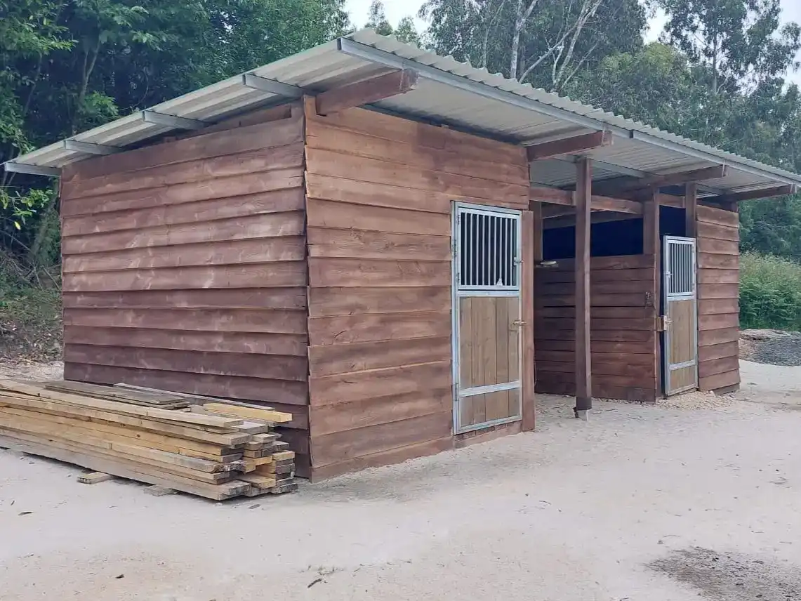 Vista exterior de Finca rústica en venda en Vilasantar amb Aire condicionat