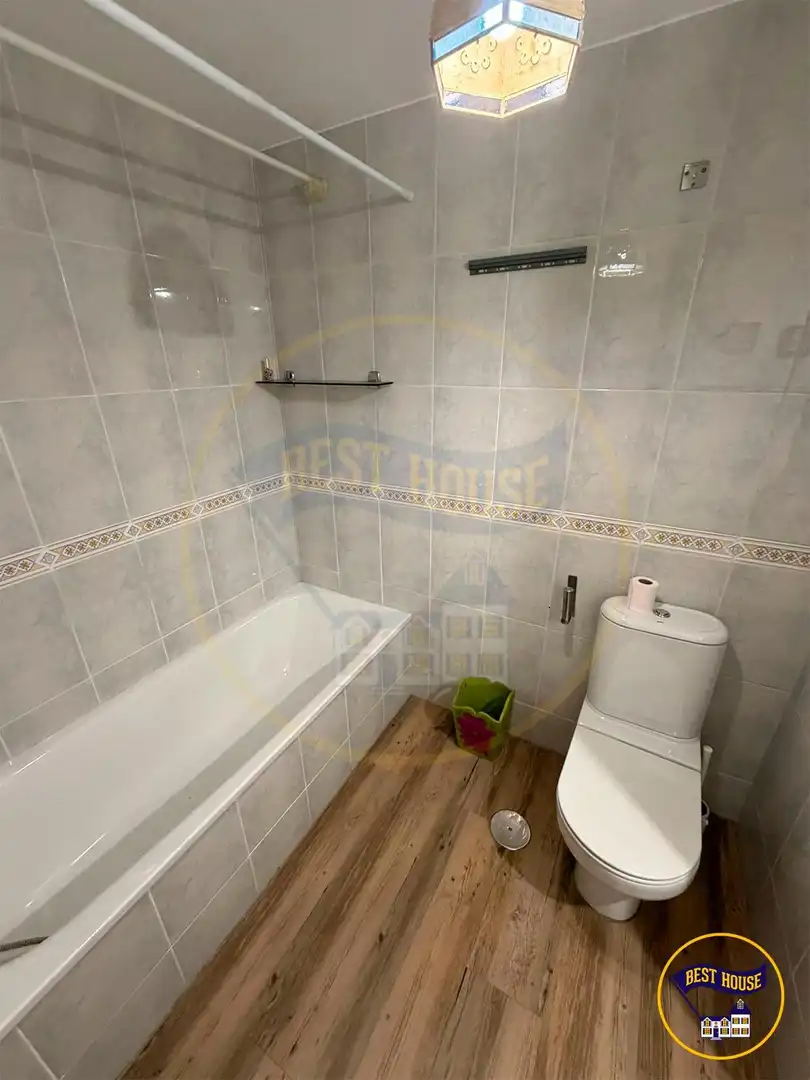 Baño de Piso en venta en Cuenca con Calefacción y Trastero