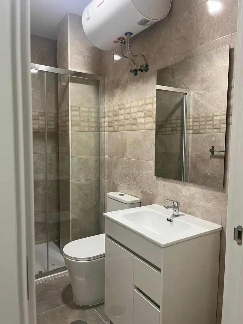 Baño de Estudio de alquiler en Alcobendas con Aire acondicionado y Calefacción