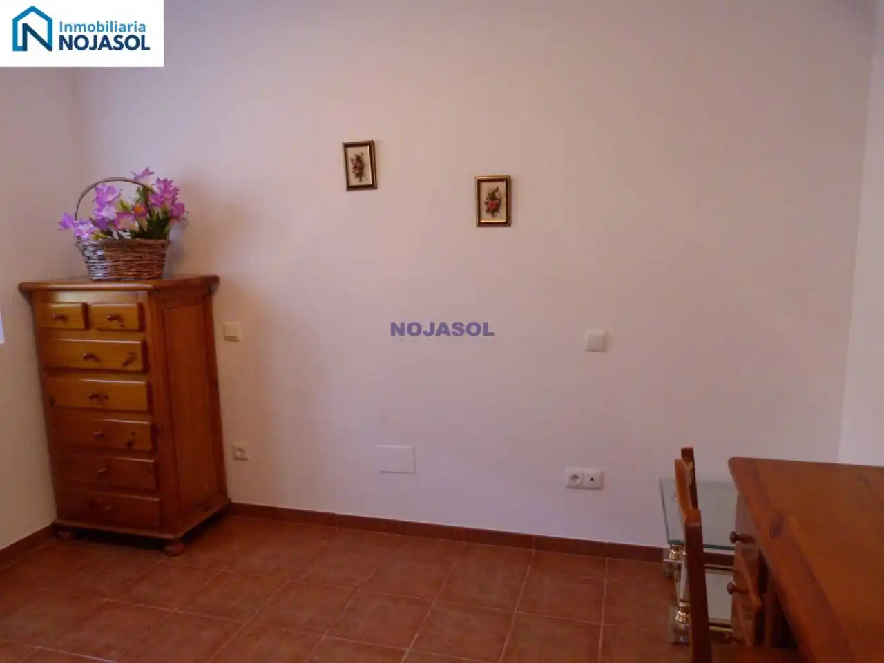 Einfamilien-Reihenhaus zum Verkauf in Bareyo mit Heizung, Terrasse und Möbliert