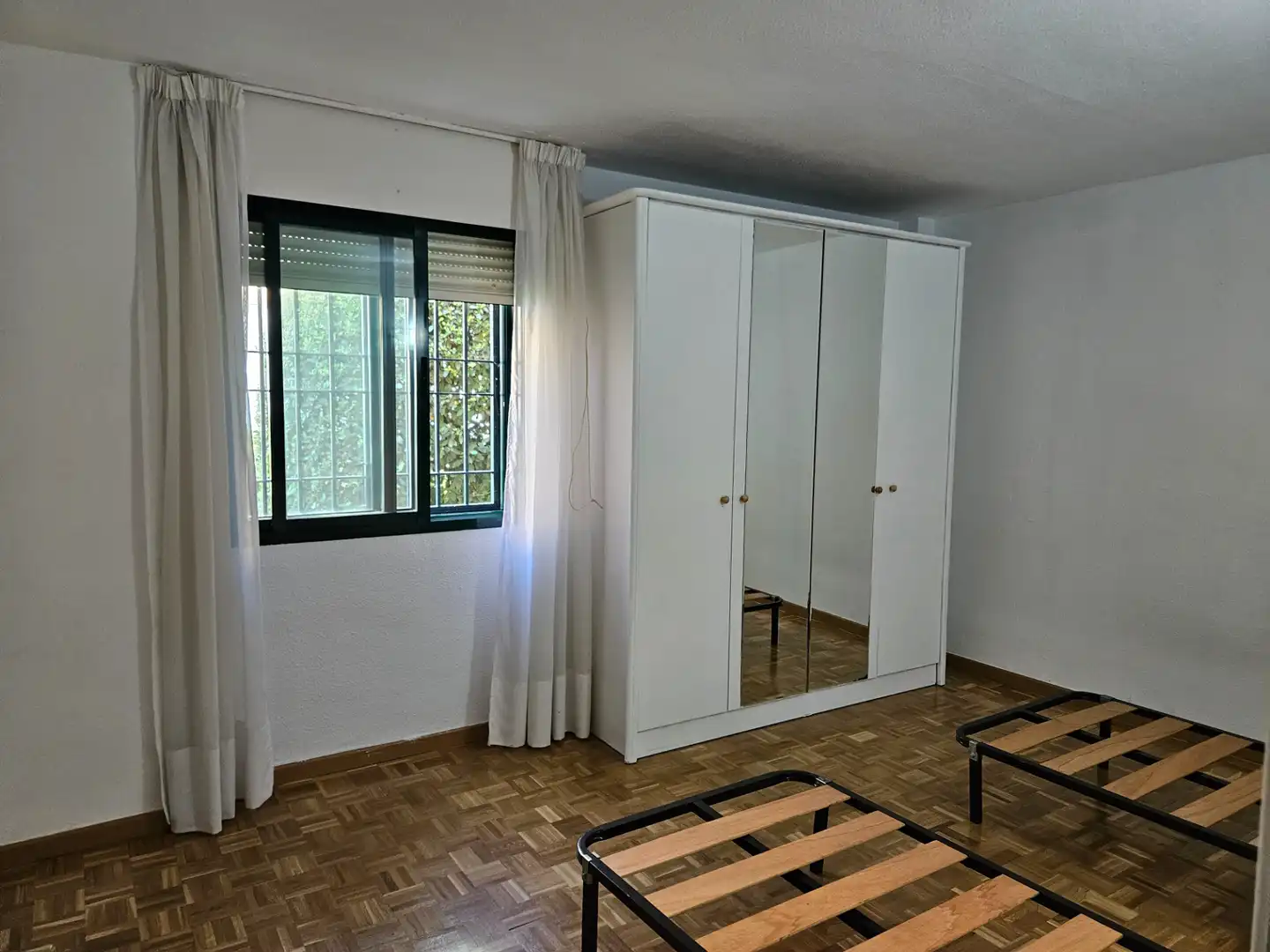 Habitación de Piso en venta en San Lorenzo de El Escorial con Calefacción, Terraza y Amueblado