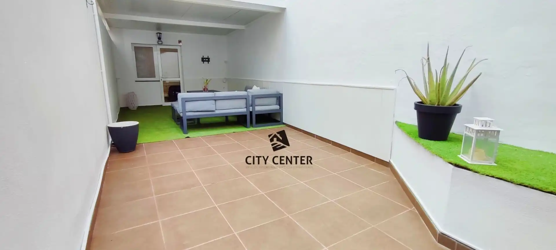 Terrasse von Wohnung zum Verkauf in Arona mit Terrasse, Möbliert und Ofen