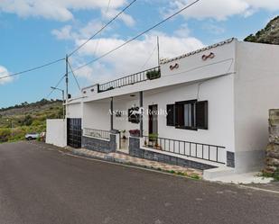 Vista exterior de Casa o xalet en venda en El Tanque amb Terrassa