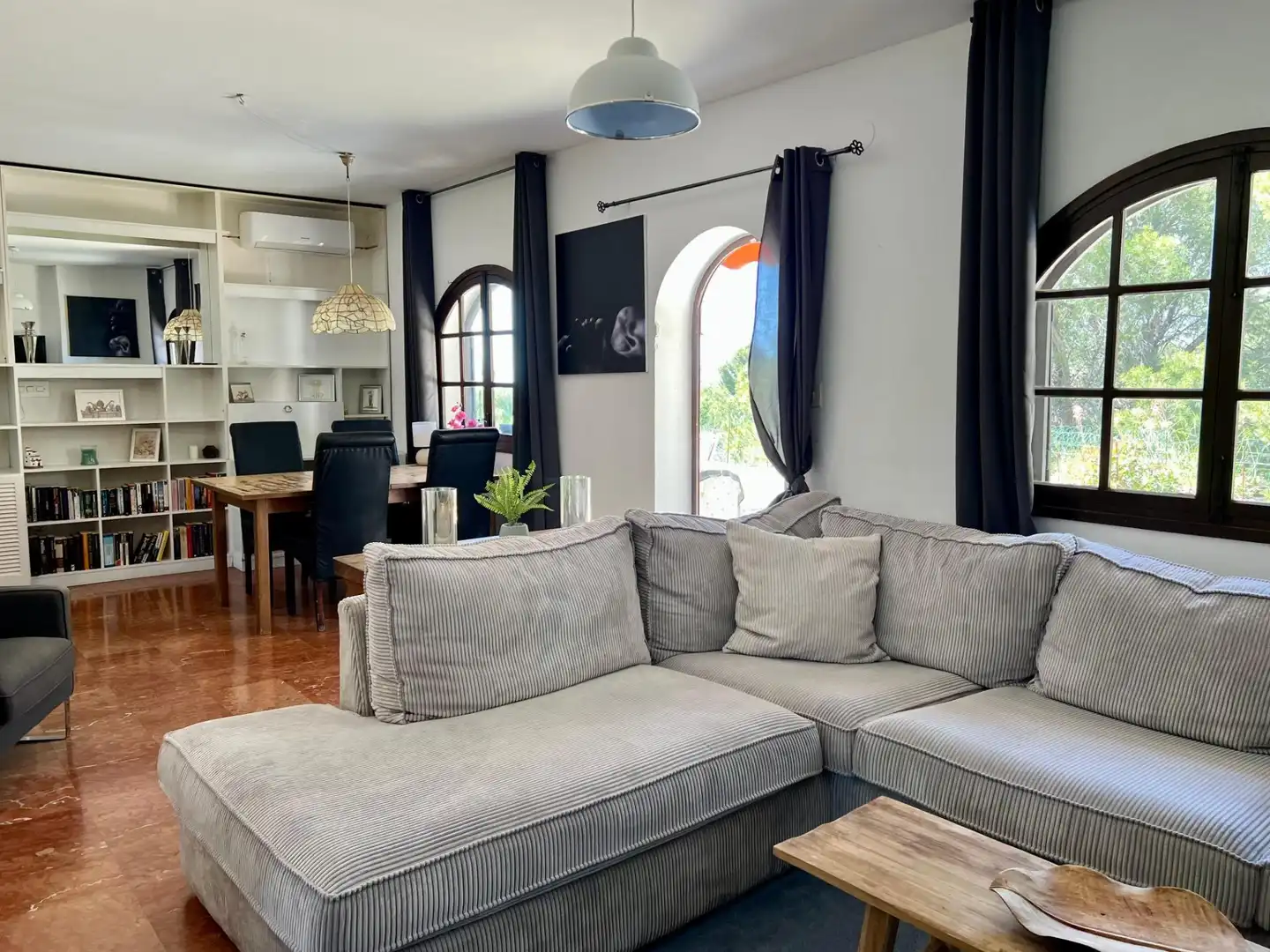 Sala de estar de Casa o chalet en venta en La Nucia con Aire acondicionado, Terraza y Amueblado