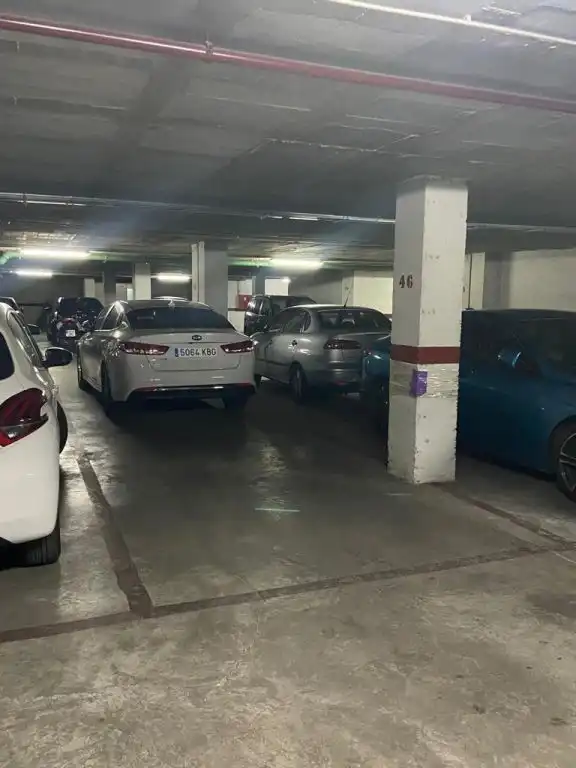 Parking de Apartamento de alquiler en Armilla con Calefacción y Piscina comunitaria