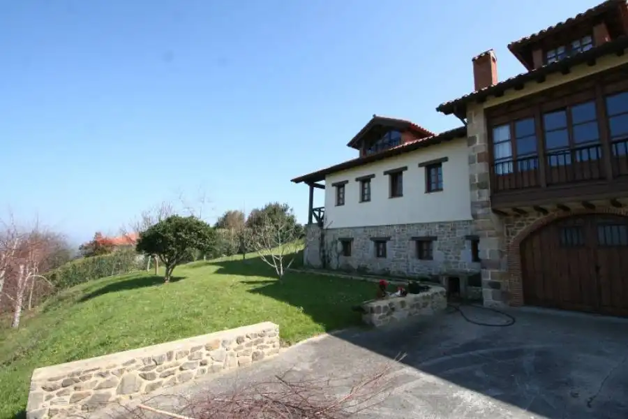 Exterior view of Country homes for sale in Alfoz de Lloredo  with Private garden, Storage room and Balcony