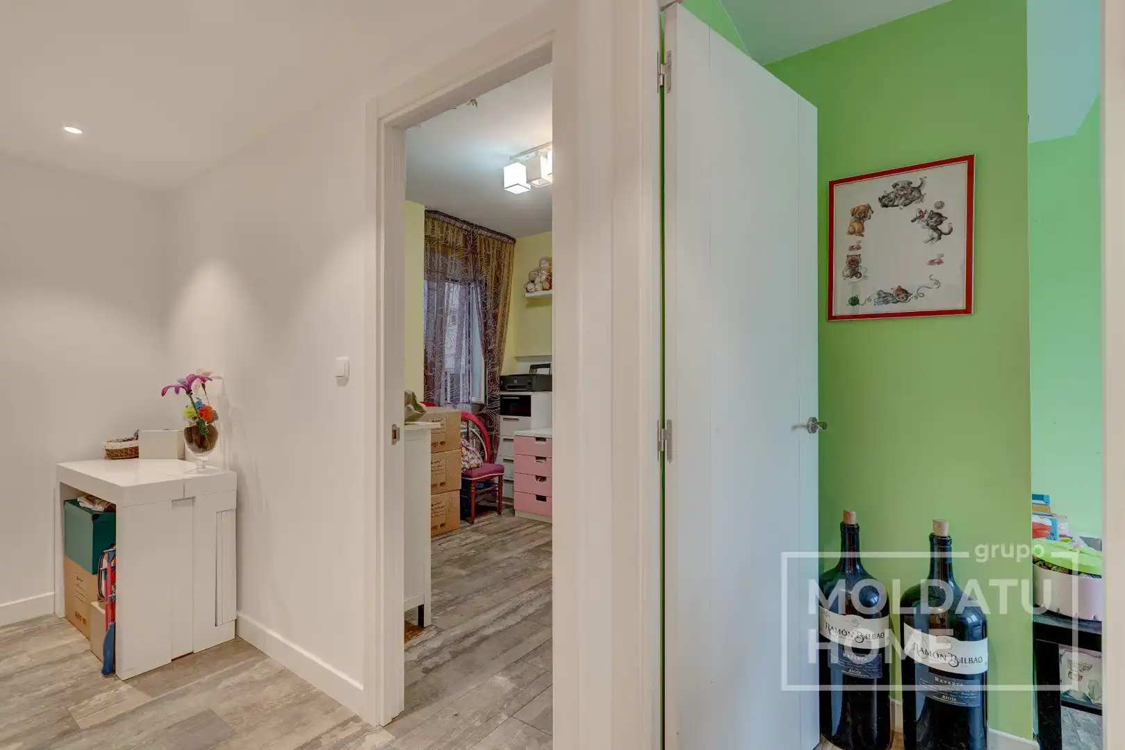 Piso en venta en Irun  con Calefacción, Trastero y Amueblado