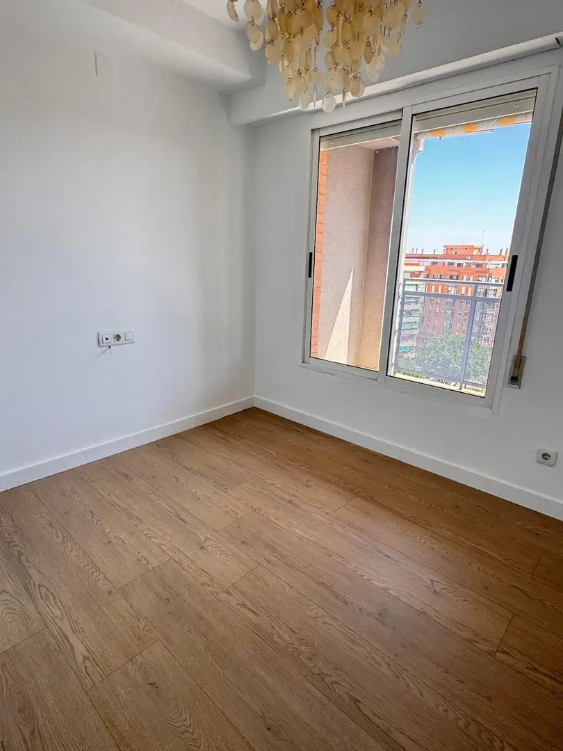 Habitación de Piso en venta en Valencia con Aire acondicionado, Terraza y Balcón