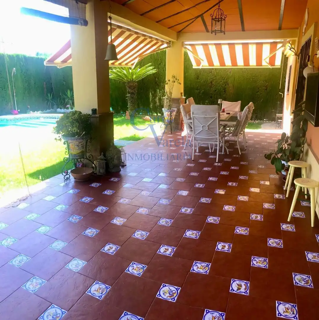 Terraza de Casa o chalet en venta en Montequinto con Aire acondicionado, Calefacción y Jardín privado