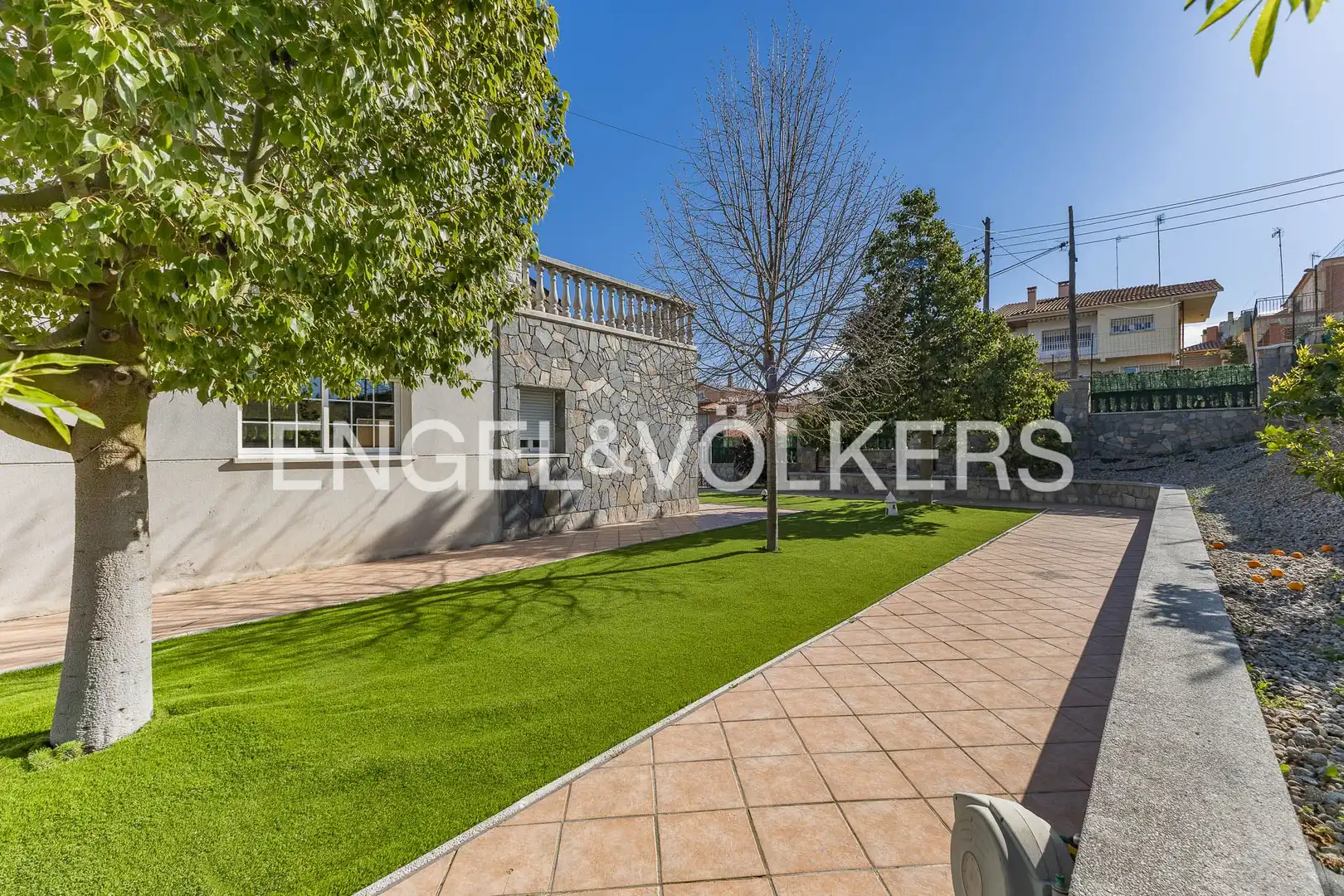 Terrassa de Casa o xalet en venda en Terrassa amb Aire condicionat, Calefacció i Jardí privat