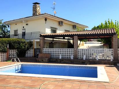 Swimming pool of House or chalet for sale in Ontígola  with Air Conditioner, Terrace and Swimming Pool