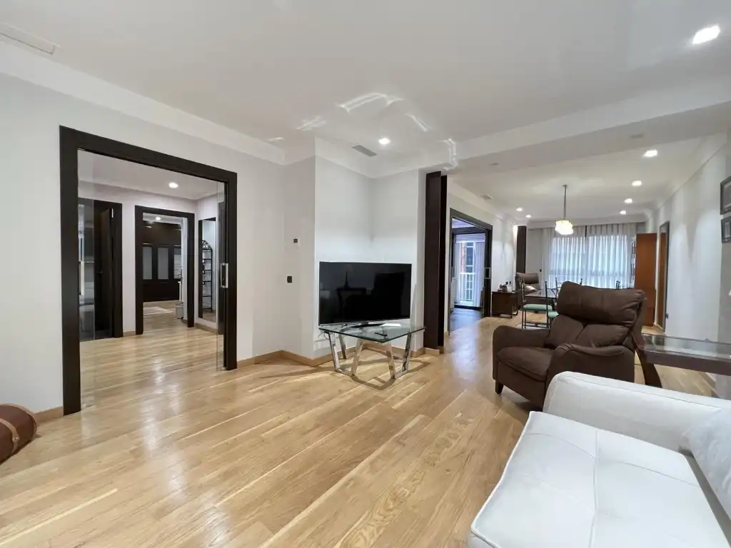 Piso con ascensor en venta en Casc Urbà