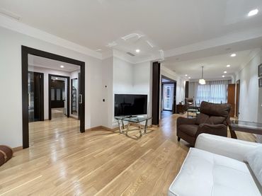 Wohnung mit Aufzug zum Verkauf in Casc Urbà