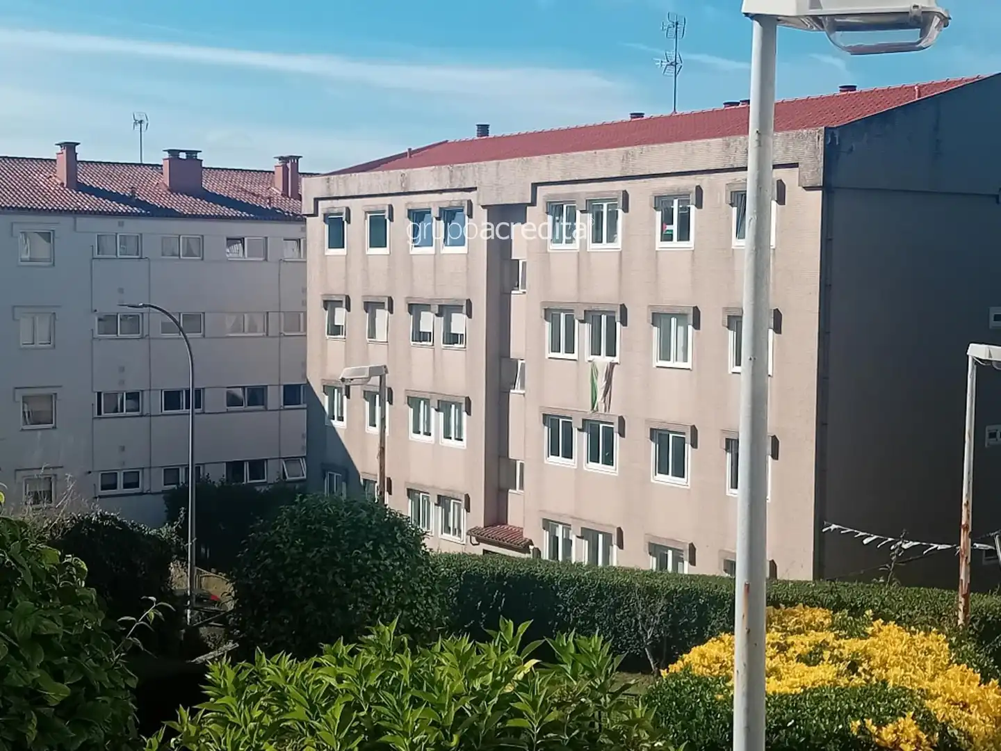 Vista exterior de Pis en venda en Santiago de Compostela  amb Calefacció, Parquet i Traster