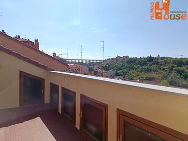 Flat for sale in Calle de San Gabriel 21