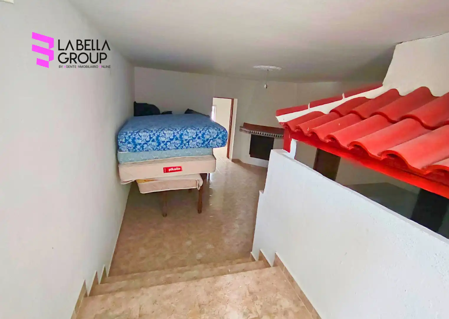 Buildings for sale in Villanueva de San Juan