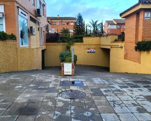 Vista exterior de Garatge en venda en Tomares