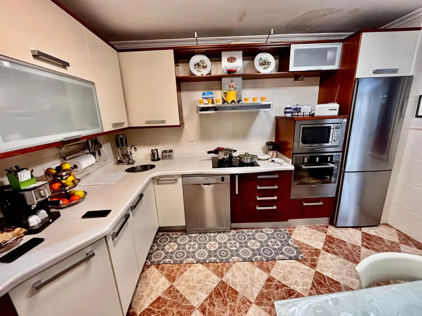 Cuina de Pis en venda en La Bañeza  amb Calefacció, Parquet i Terrassa