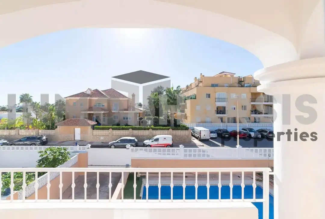 Villa mit Terrasse zum Verkauf in AVIACION (U) 1, imagen 50