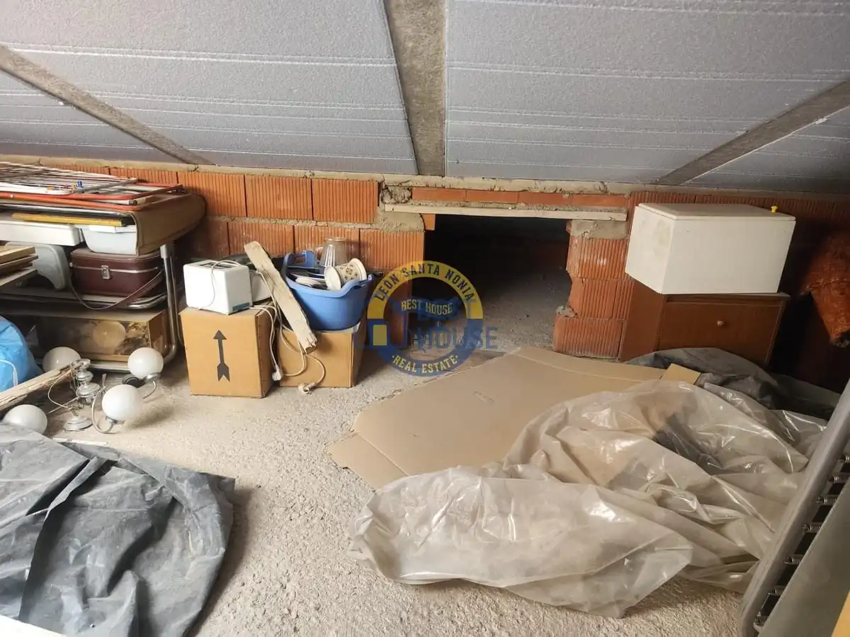 Immobles singulars en venda a Trobajo del Camino, imagen 7
