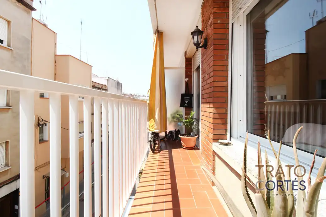 Appartamento con terrazza in vendita a Carrer de Santa Teresa
