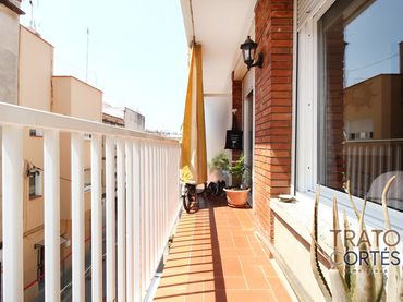 Wohnung mit Balkon zum Verkauf in Carrer de Santa Teresa