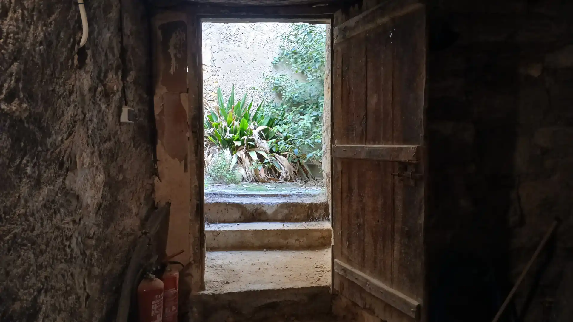 Casa adosada en venta en Calle Collado, 8, Valjunquera