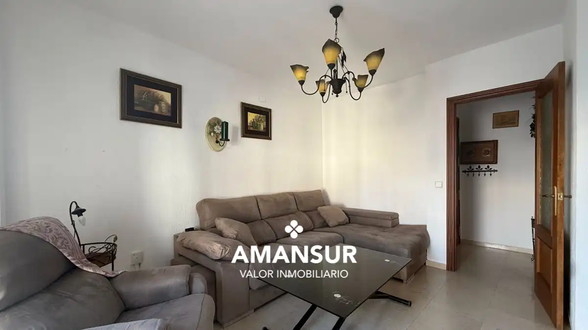 Appartamento con terrazza in affitto a Avenida Alemania