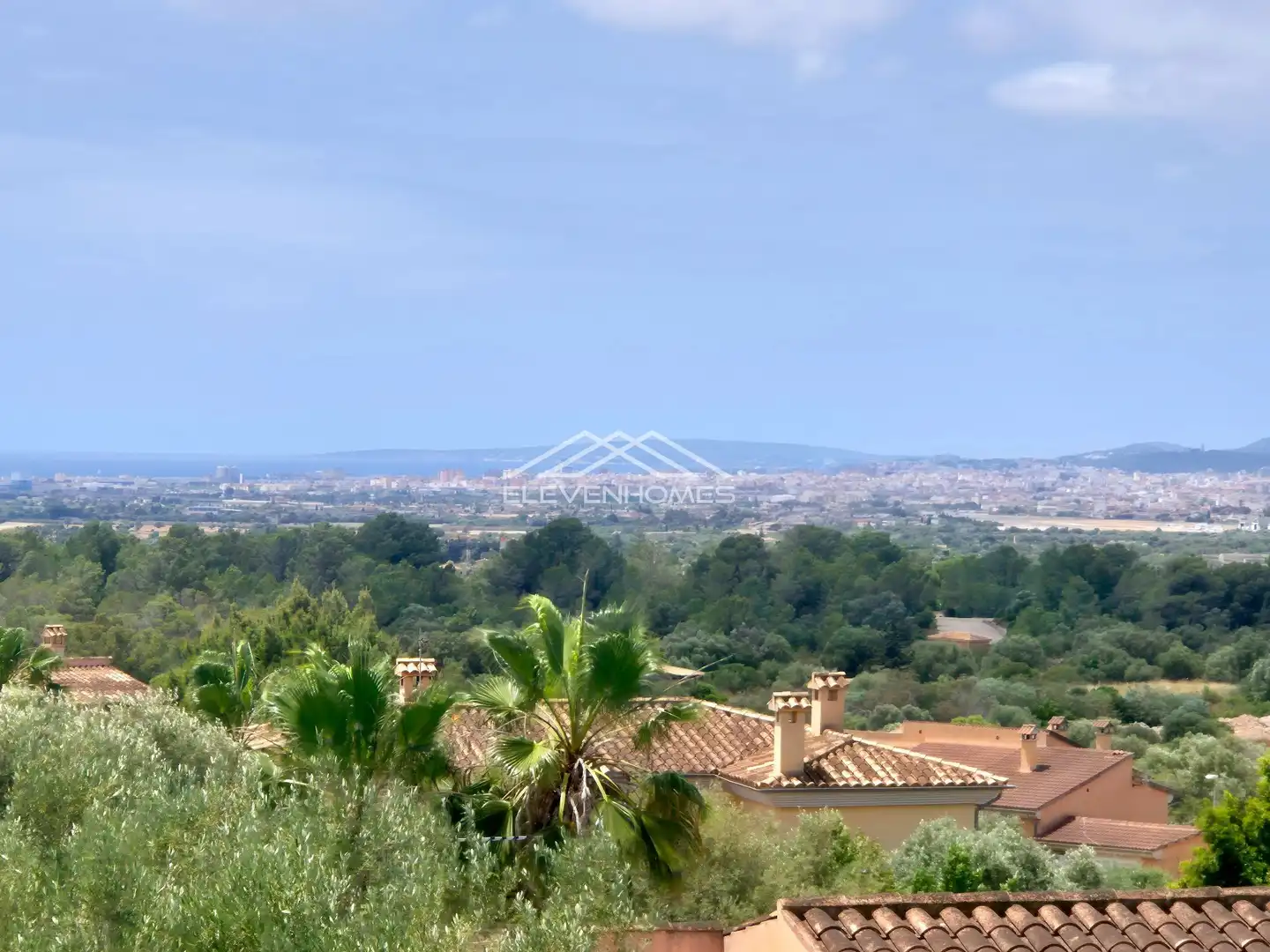 Vista exterior de Casa o xalet en venda en Marratxí amb Aire condicionat, Calefacció i Jardí privat