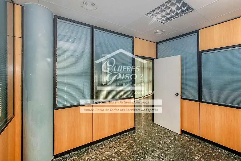 Office space with lift for sale in Calle Veintinueve de Abril, imagen 10