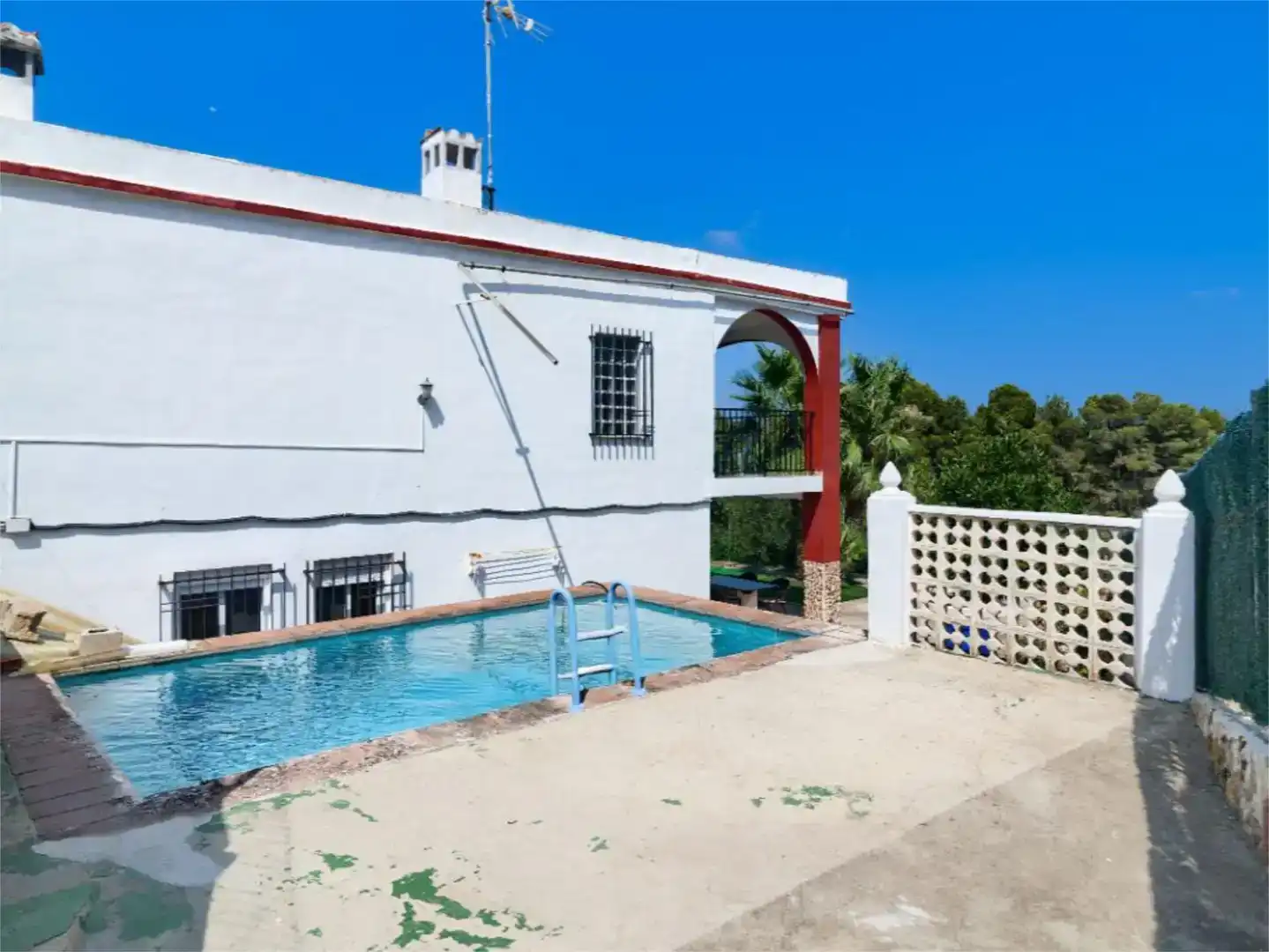 Piscina de Casa o xalet en venda en Chiva amb Balcó