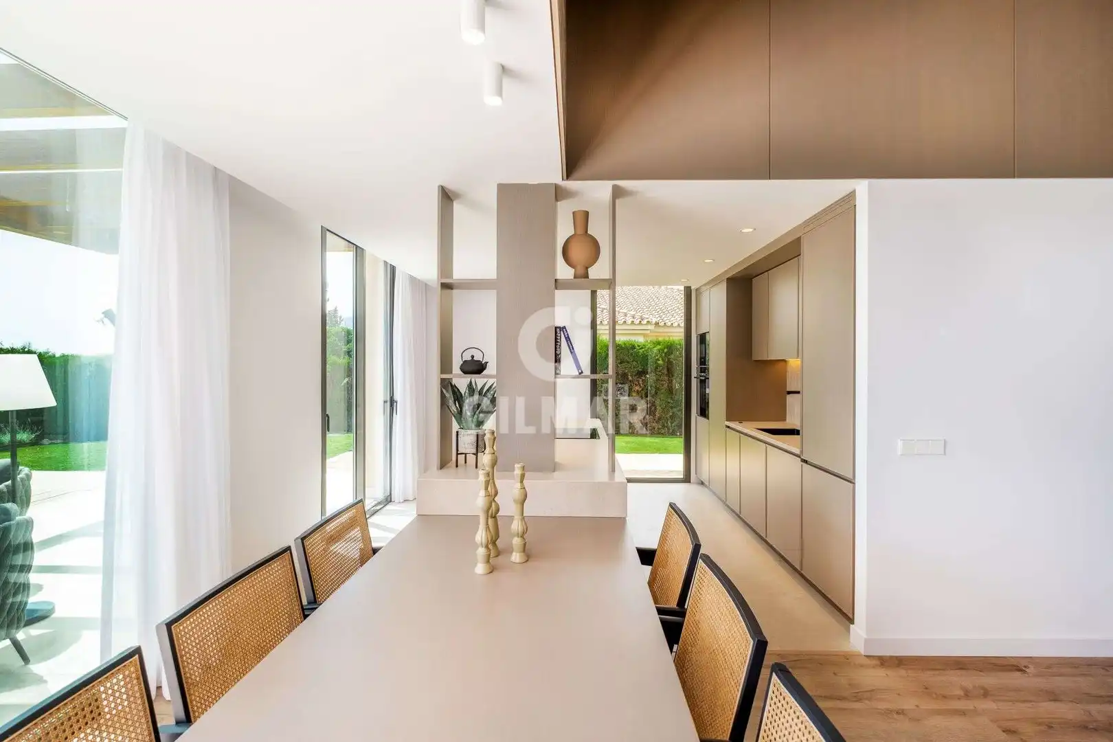 Dining room of Houses for sale in Benahavís  with Heating, Private garden and Swimming Pool