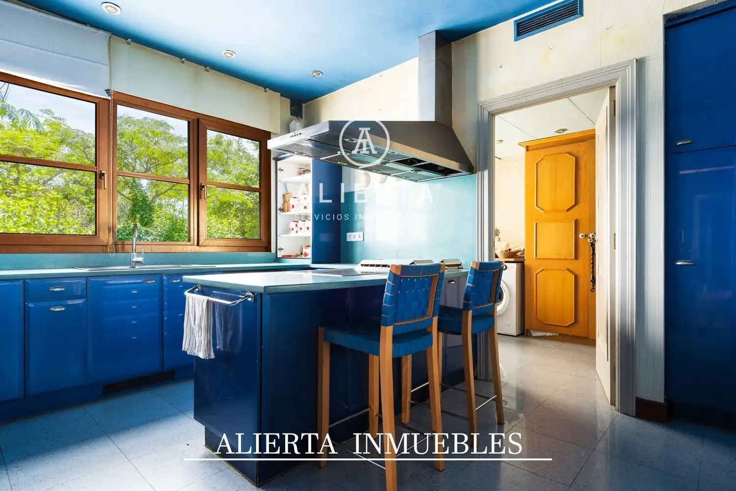 Houses for sale in del Ducado de Neopatria, Casablanca